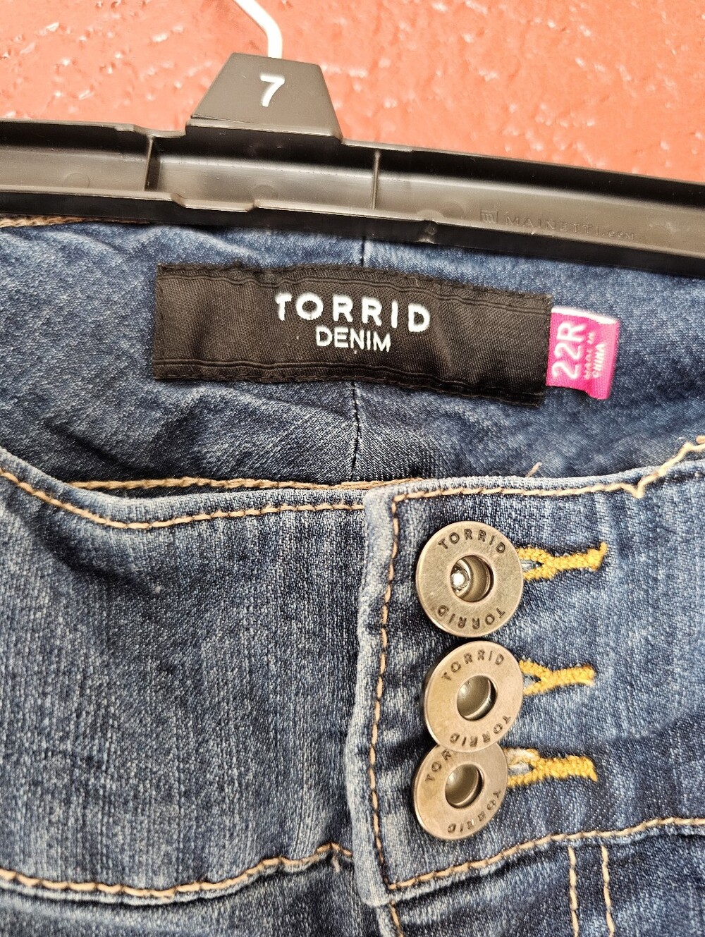 torrid Mid-Rise Ankle Skinny Jeans in Blue Wash - Picture 4 of 8